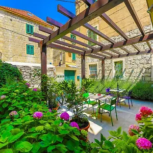 Apartment Veig Palace