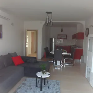 apartman-bozic.hotels-in-trogir.com/